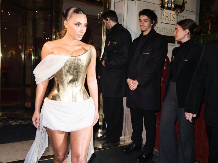 Gaya Kim Kardashian Rayakan Ultah ke-45
